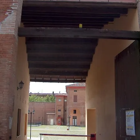 アパートホテル Village