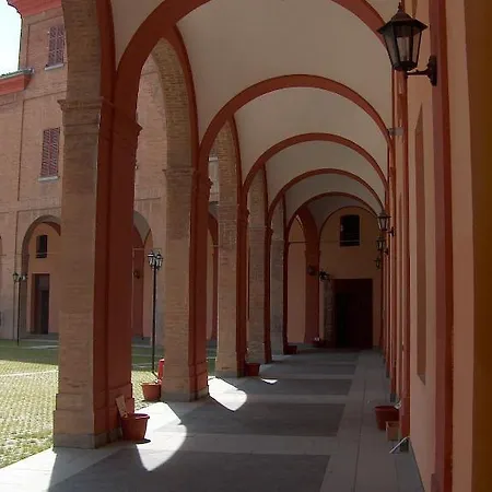 Village アパートホテル *