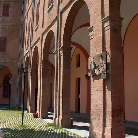 アパートホテル Village