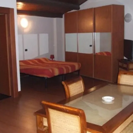 アパートホテル Village *