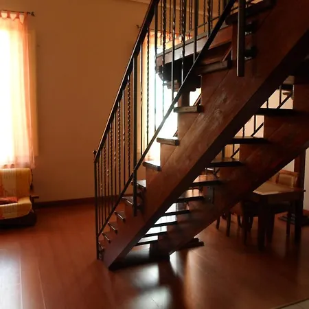 Village イーモラ