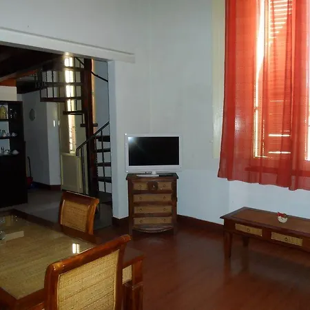 アパートホテル Village