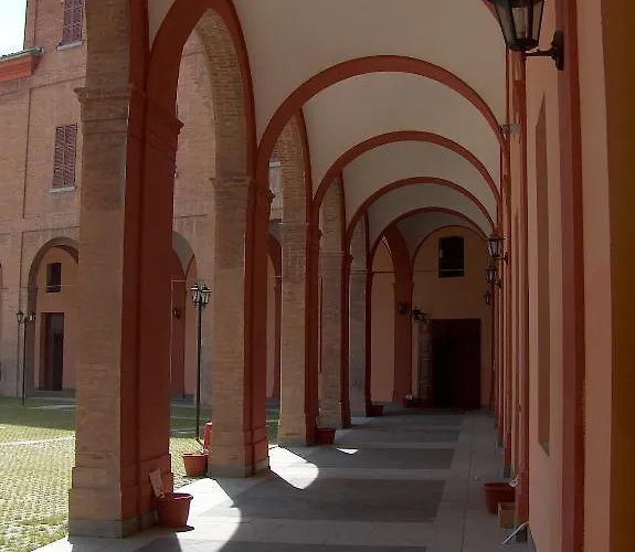 Village Aparthotel *