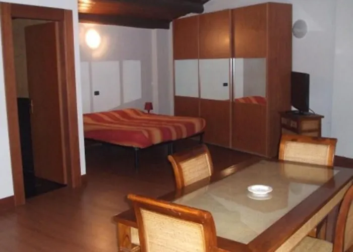 Aparthotel Village *