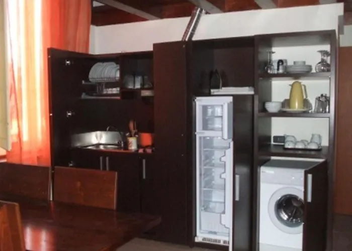 Village Aparthotel *