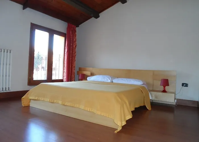 Village Apart-hotel *